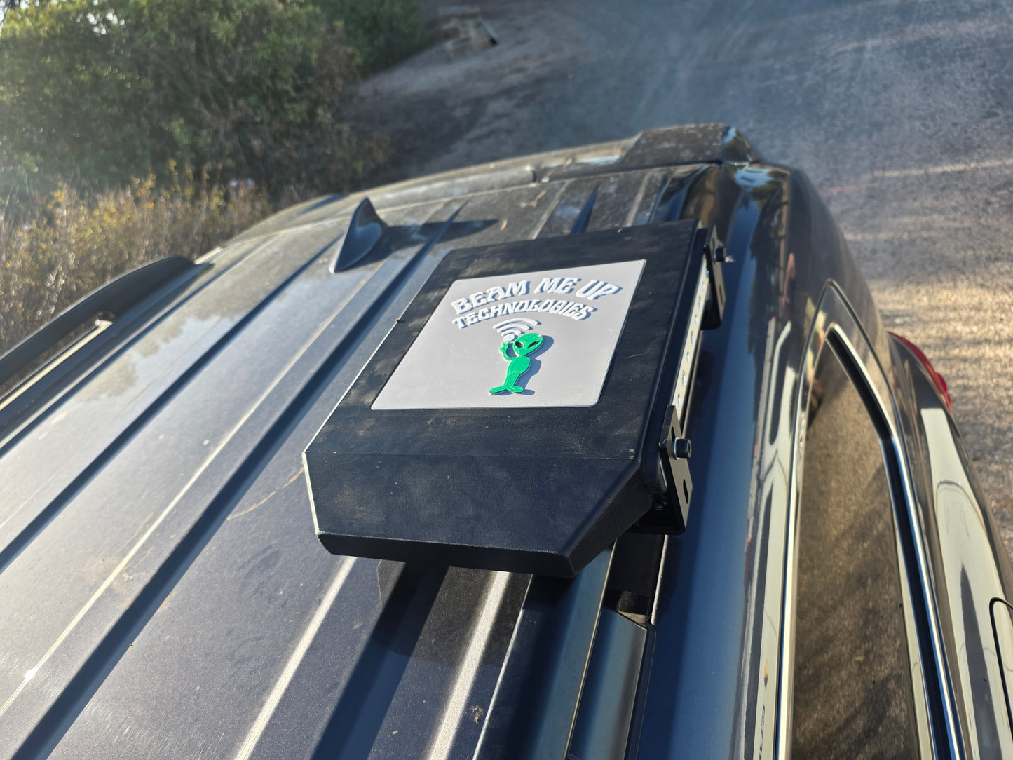 Toyota 300 Series Landcruiser Starlink Mini Mount